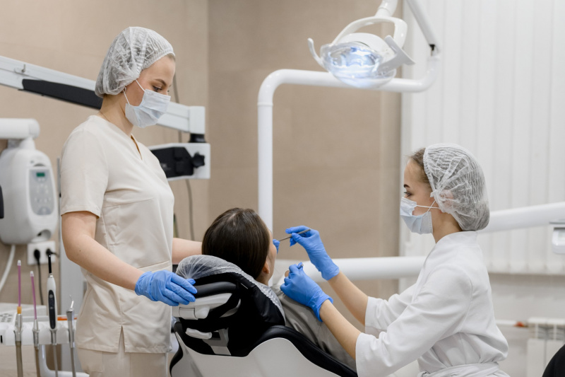 Установка импланта Dentium Superline